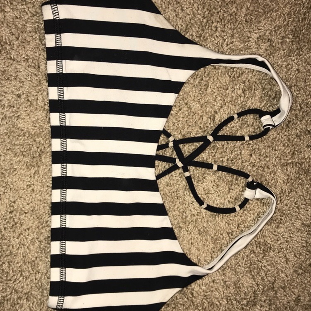 Lulu lemon sports bra